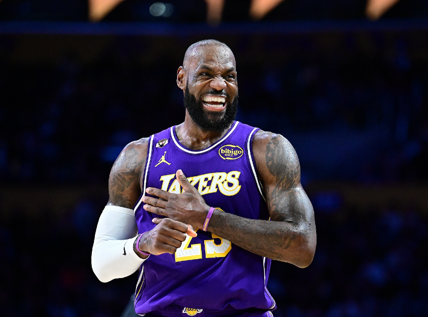 在线牛牛-湖人128-104大胜国王 球员评价:2人优秀,6人及格,2人低迷