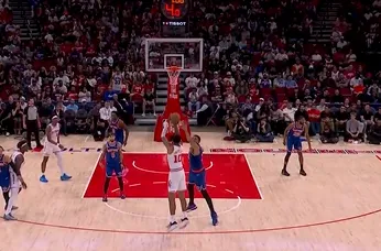 斗牛游戏-史密斯顶着唐斯三分再中，火箭三分32投14中&amp;amp;命中率43.8%